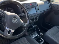 Brun Begagnad 2011 VW Golf Halvkombi | 52 000 kr (Marknadspris)