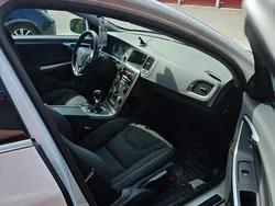 Vit Begagnad 2013 Volvo S60 Momentum Sedan | 93 000 kr (Marknadspris)