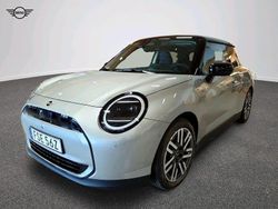 Grå Begagnad 2024 Mini Cooper Halvkombi | 349 900 kr (Marknadspris)