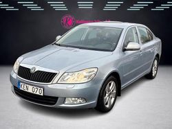 Ljusblå Begagnad 2009 Skoda Octavia Elegance Halvkombi | 36 900 kr (Lite dyr)