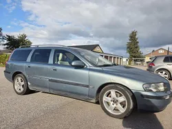 Grön Begagnad 2001 Volvo V70 Business Edition Kombi | 28 000 kr (Lite dyr)