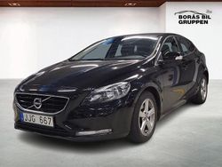 Svart Begagnad 2014 Volvo V40 Kinetic Halvkombi | 129 000 kr (Marknadspris)
