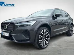 Grå (platinum grey metallic) Begagnad 2021 Volvo XC60 R-Design Pro SUV | 439 800 kr (Marknadspris)