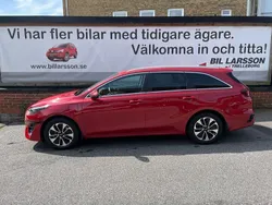 Röd Begagnad 2023 Kia Ceed Sportswagon Advance Kombi | 254 000 kr (Marknadspris)