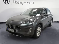 Grå Begagnad 2021 Ford Kuga Titanium SUV | 234 800 kr (Marknadspris)