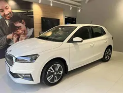 Vit Begagnad 2022 Skoda Fabia Style Halvkombi | 192 000 kr (Bra pris)