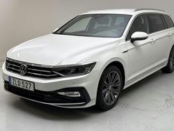 Vit Begagnad 2022 VW Passat Business | 229 000 kr (Superpris)