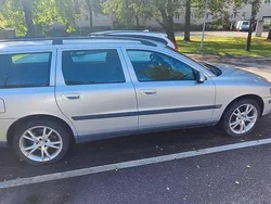 Grå Begagnad 2003 Volvo V70 Kombi | 25 000 kr (Marknadspris)