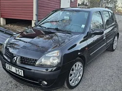 Svart Begagnad 2001 Renault Clio II Halvkombi | 20 000 kr (Bra pris)