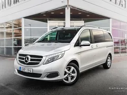 Silver (briljantsilver metallic) Begagnad 2017 Mercedes V250 Avantgarde Minibuss | 449 000 kr (Marknadspris)