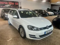 Vit Begagnad 2015 VW Golf VII Kombi | 95 900 kr (Superpris)