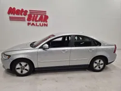 Ljusgrå Begagnad 2010 Volvo S40 Kinetic Sedan | 69 900 kr (Lite dyr)