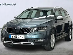 Mörkgrå Begagnad 2019 Skoda Octavia Scout Kombi | 199 900 kr (Bra pris)