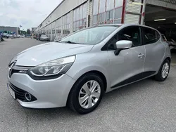 Silver Begagnad 2015 Renault Clio IV Halvkombi | 54 000 kr (Marknadspris)