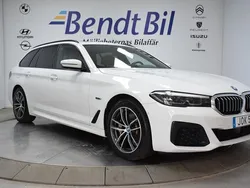 Vit Begagnad 2021 BMW 530e M Sport Kombi | 369 900 kr (Dyr)