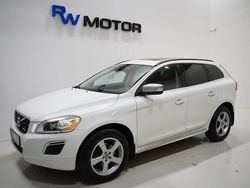 Vit Begagnad 2011 Volvo XC60 R-Design SUV | 154 900 kr (Marknadspris)