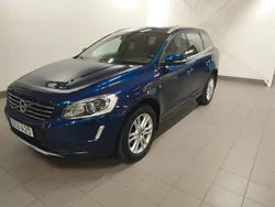 Blå Begagnad 2015 Volvo XC60 Ocean Race SUV | 169 900 kr (Marknadspris)