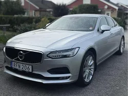 Silver Begagnad 2018 Volvo S90 Momentum Sedan | 260 000 kr (Marknadspris)