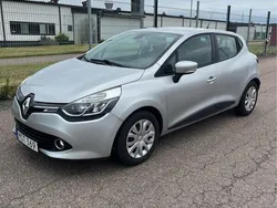 Silver Begagnad 2015 Renault Clio IV Halvkombi | 78 000 kr (Marknadspris)