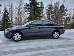 Grå Begagnad 2001 Volvo S60 Sedan | 49 900 kr