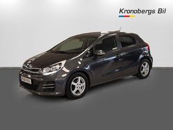 Grafitgrå metallic Begagnad 2016 Kia Rio Halvkombi | 109 900 kr (Marknadspris)