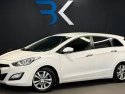 Vit Begagnad 2012 Hyundai i30 Kombi | 79 900 kr (Marknadspris)