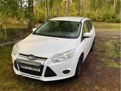 Vit Begagnad 2013 Ford Focus Trend Kombi | 45 000 kr (Bra pris)