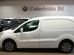 Vit Begagnad 2018 Peugeot Partner Minibuss | 78 800 kr (Bra pris)