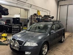 Grå Begagnad 2007 Skoda Octavia Kombi | 20 000 kr