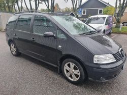 Svart Begagnad 2009 Seat Alhambra Minibuss | 29 000 kr