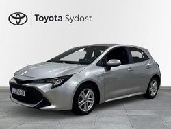 Silver Begagnad 2021 Toyota Corolla Hybrid Halvkombi | 233 000 kr (Marknadspris)