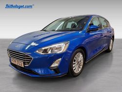 Blå Begagnad 2019 Ford Focus Titanium Halvkombi | 179 900 kr (Marknadspris)
