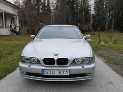 Grå Begagnad 2001 BMW 525 Sedan | 23 000 kr (Superpris)