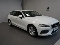 Vit Begagnad 2021 Volvo V60 Momentum Kombi | 259 900 kr (Bra pris)