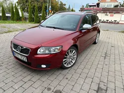 Röd Begagnad 2011 Volvo V50 Momentum Kombi | 54 800 kr (Lite dyr)