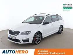 Vit Begagnad 2015 Skoda Octavia RS Kombi | 148 000 kr