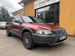 Mörkröd Begagnad 2001 Volvo XC70 SUV | 59 900 kr (Dyr)