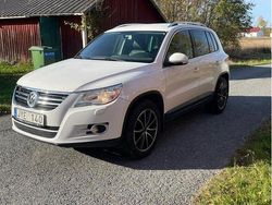 Vit Begagnad 2010 VW Tiguan Sportline SUV | 49 900 kr (Dyr)