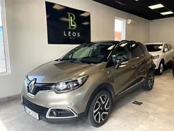 Flerfärgad Begagnad 2015 Renault Captur SUV | 109 900 kr (Marknadspris)