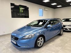 Blå Begagnad 2014 Volvo V40 Kinetic Halvkombi | 55 900 kr (Bra pris)