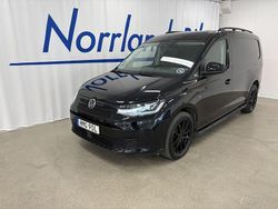 Svart (deep black pärleffekt) Begagnad 2022 VW Caddy Maxi Minibuss | 329 900 kr (Dyr)