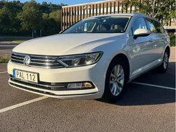Vit Begagnad 2016 VW Passat Kombi | 124 500 kr (Superpris)