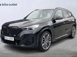 Svart Begagnad 2022 BMW iX1 M Sport SUV | 434 900 kr (Superpris)