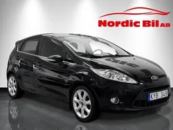 Svart Begagnad 2011 Ford Fiesta Titanium Halvkombi | 59 900 kr (Lite dyr)