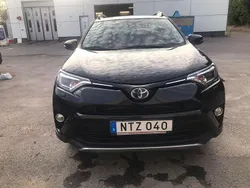 Svart Begagnad 2017 Toyota RAV4 Hybrid Active SUV | 209 900 kr (Marknadspris)