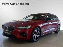 Röd Begagnad 2019 Volvo V60 R-Design Kombi | 339 900 kr (Marknadspris)