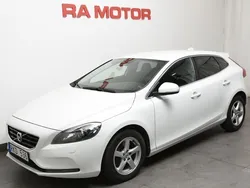 Vit Begagnad 2012 Volvo V40 Momentum Kombi | 148 900 kr (Marknadspris)