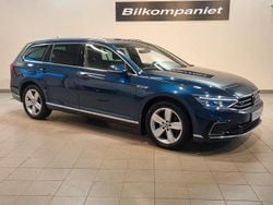 Blå Begagnad 2022 VW Passat GTE Kombi | 299 900 kr (Lite dyr)