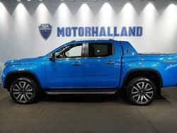 Blå Begagnad 2023 VW Amarok Aventura Pickup | 719 900 kr (Marknadspris)
