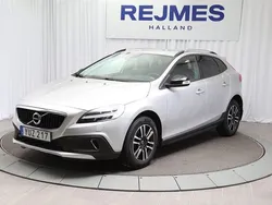 Silver Begagnad 2018 Volvo V40 CC Kombi | 229 500 kr (Marknadspris)